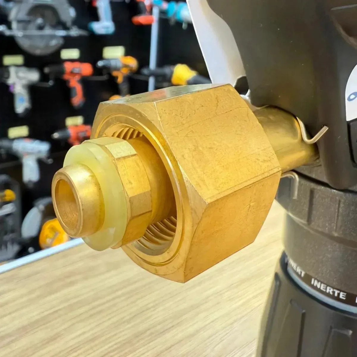 Manometro 2 Relojes Linde 200bar Con Proteccion Regulador - Imagen 5